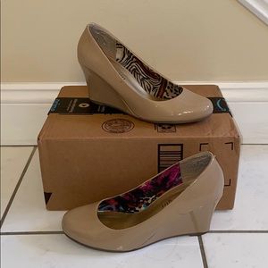 Beige Patent Leather Wedges